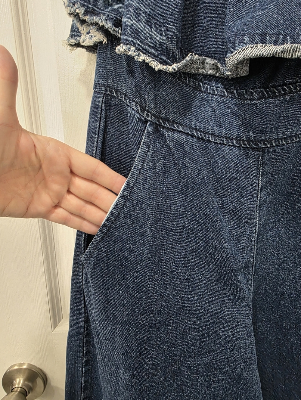 Anthropologie Hei Hei Strapless Tiered Cropped Wide-Leg Denim Jumpsuit Size XS - Picture 9 of 15
